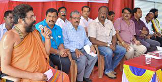 Samithi protests construction of over bridge with soil filling